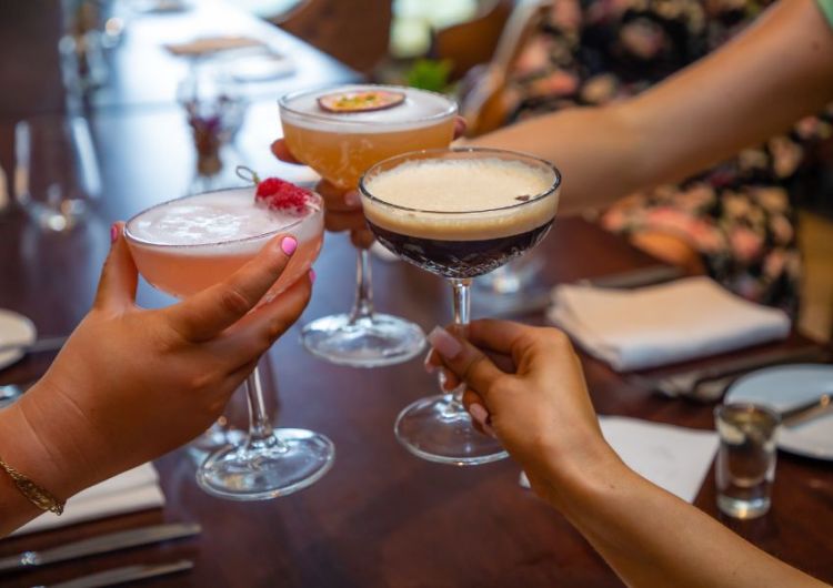 Cocktails at Vi's