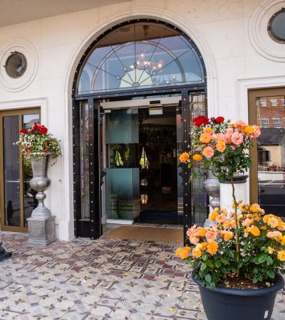 Front of hotel x www.lawlors.ie_v2