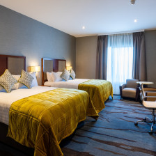 Feature circles www.lawlors.ie_v2