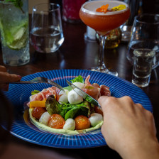 Feature circles www.lawlors.ie_v2